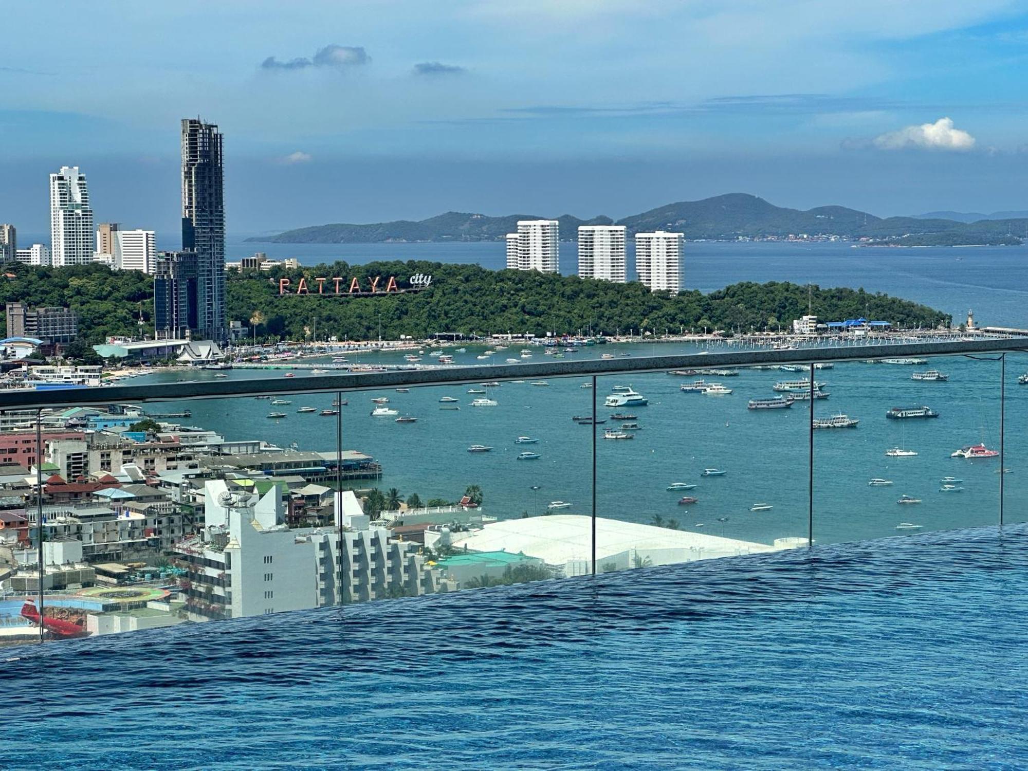 The Base Central Pattaya By Wwc 외부 사진